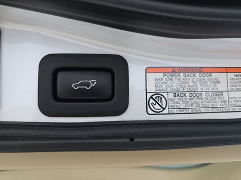 Used 2021 Lexus LX 570 4WD w/ Luxury Package image 29