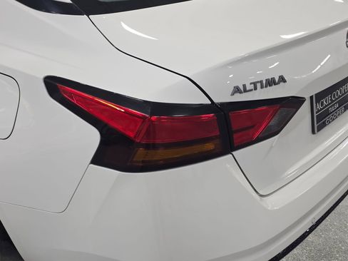 Certified 2024 Nissan Altima 2.5 SR FWD image 32