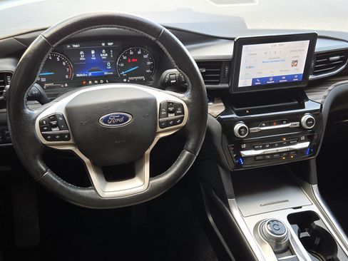 Used 2021 Ford Explorer Limited w/ Equipment Group 301A RWD image 21