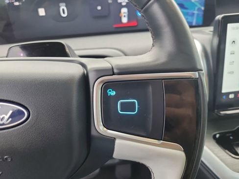 Used 2025 Ford Expedition Max Platinum image 19