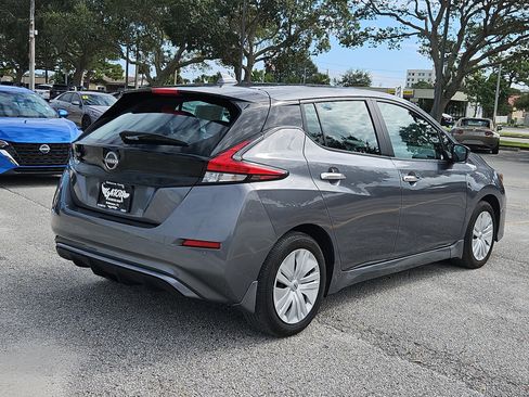 Used 2025 Nissan Leaf S image 4