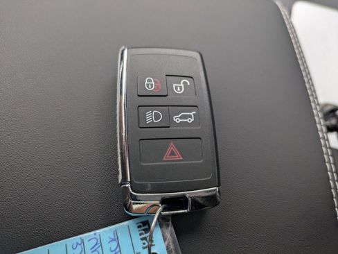 New 2026 Jaguar F-PACE R-Dynamic S image 33