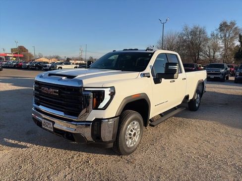 New 2026 GMC Sierra 2500 Pro image 2