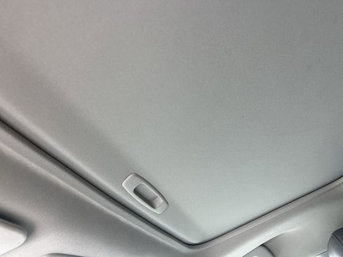 Used 2023 Toyota Sienna XLE FWD image 28