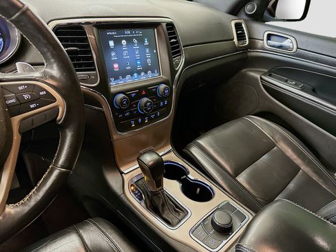 Used 2016 Jeep Grand Cherokee Limited image 26