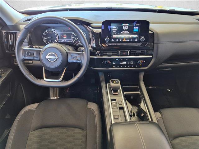 Used 2024 Nissan Pathfinder SV FWD image 22