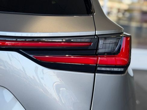 Used 2025 Lexus NX 350h AWD w/ Accessory Package (2T) image 12