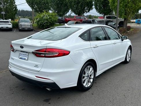 Used 2019 Ford Fusion SE FWD image 8