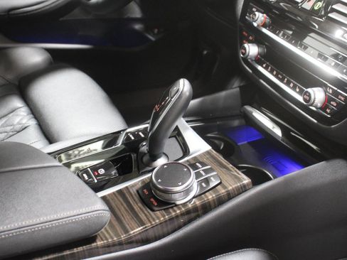 Used 2023 BMW 530i xDrive w/ Premium Package AWD/4WD image 6
