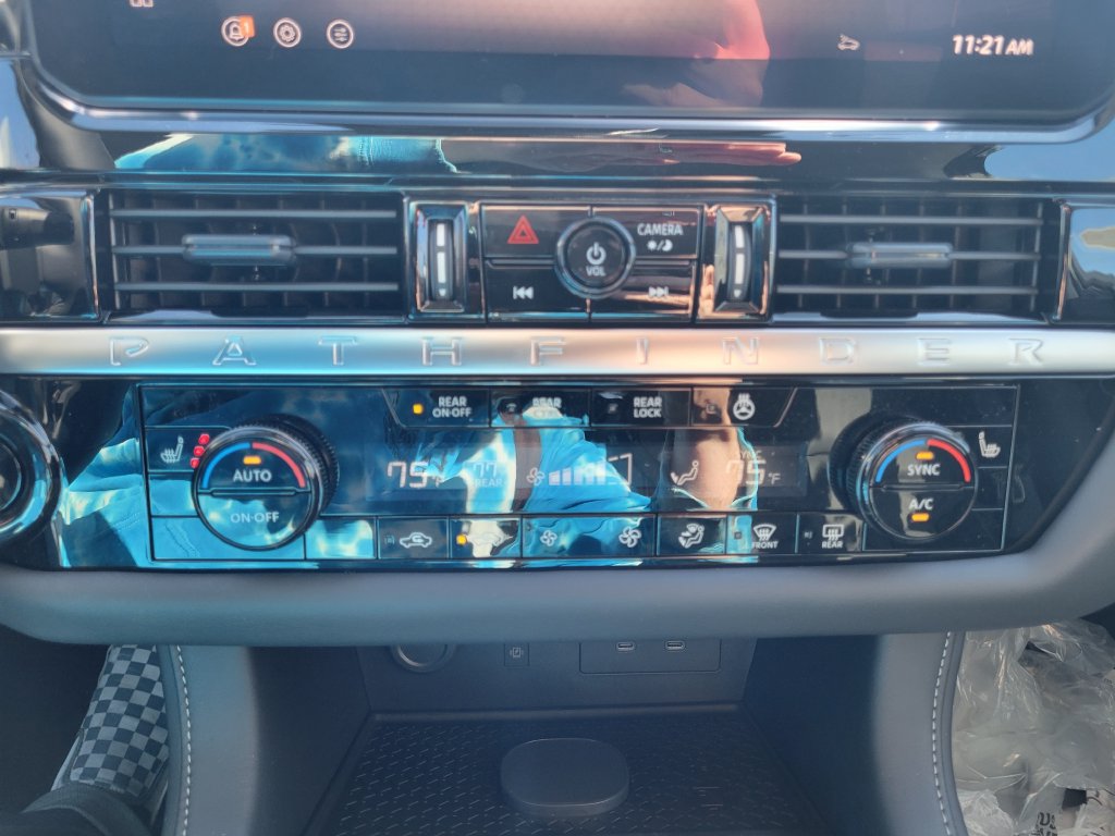 New 2026 Nissan Pathfinder SL AWD/4WD image 23