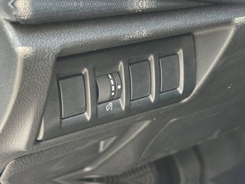Used 2023 Subaru Outback Premium AWD/4WD image 19