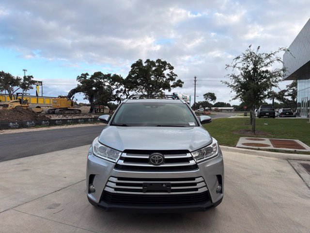 Used 2017 Toyota Highlander XLE AWD/4WD image 7