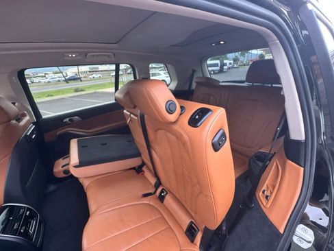 Used 2022 BMW X7 xDrive40i image 16