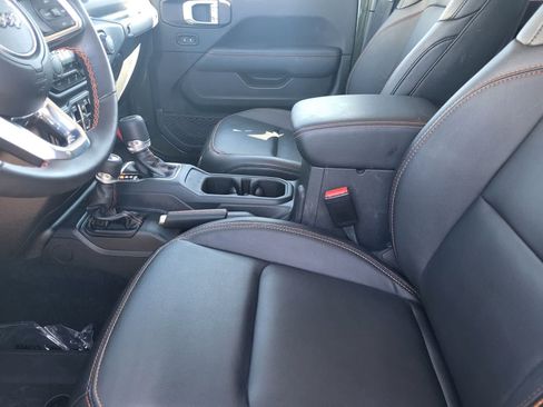 Used 2023 Jeep Gladiator Mojave w/ Cold Weather Group AWD/4WD image 26