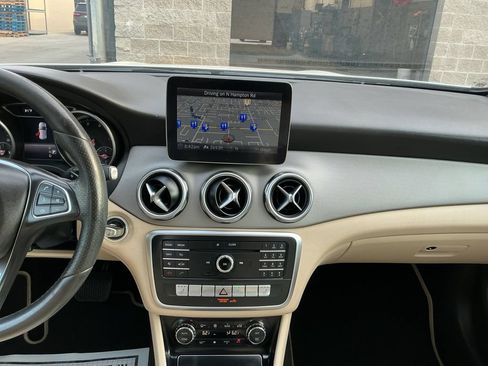 Used 2018 Mercedes-Benz GLA 250 image 17