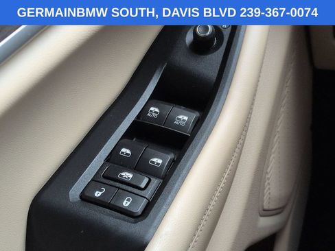 Used 2023 Jeep Grand Cherokee Limited w/ Black Appearance Package AWD/4WD image 26