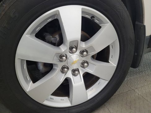 Used 2013 Chevrolet Traverse LTZ image 31