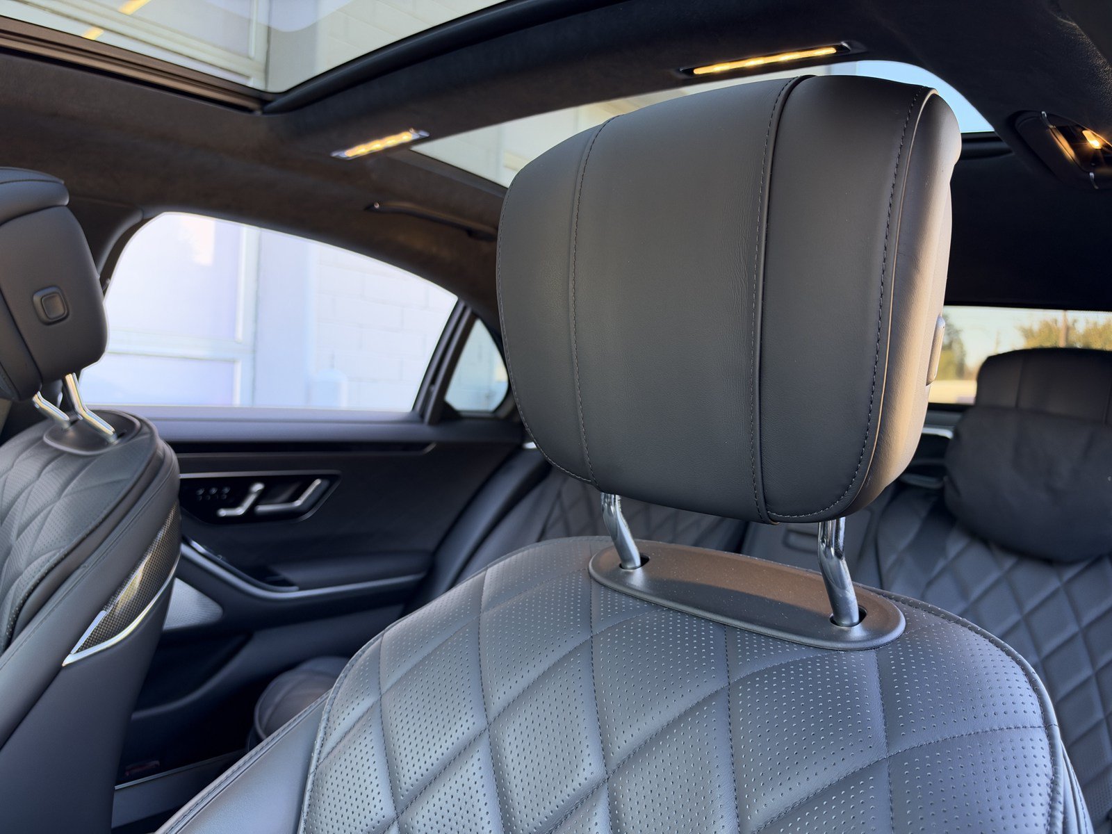 Used 2025 Mercedes-Benz S 580 4MATIC Sedan image 28