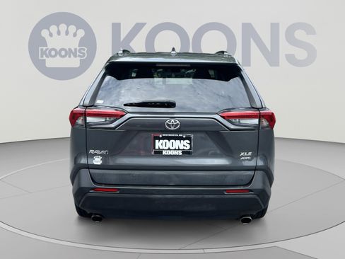 Used 2019 Toyota RAV4 XLE w/ All Weather Liner Package AWD/4WD image 5