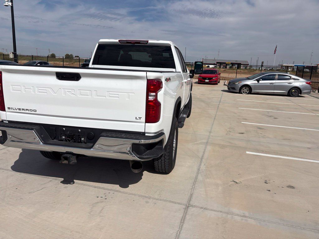 Used 2025 Chevrolet Silverado 3500 LT w/ Safety Package AWD/4WD image 8