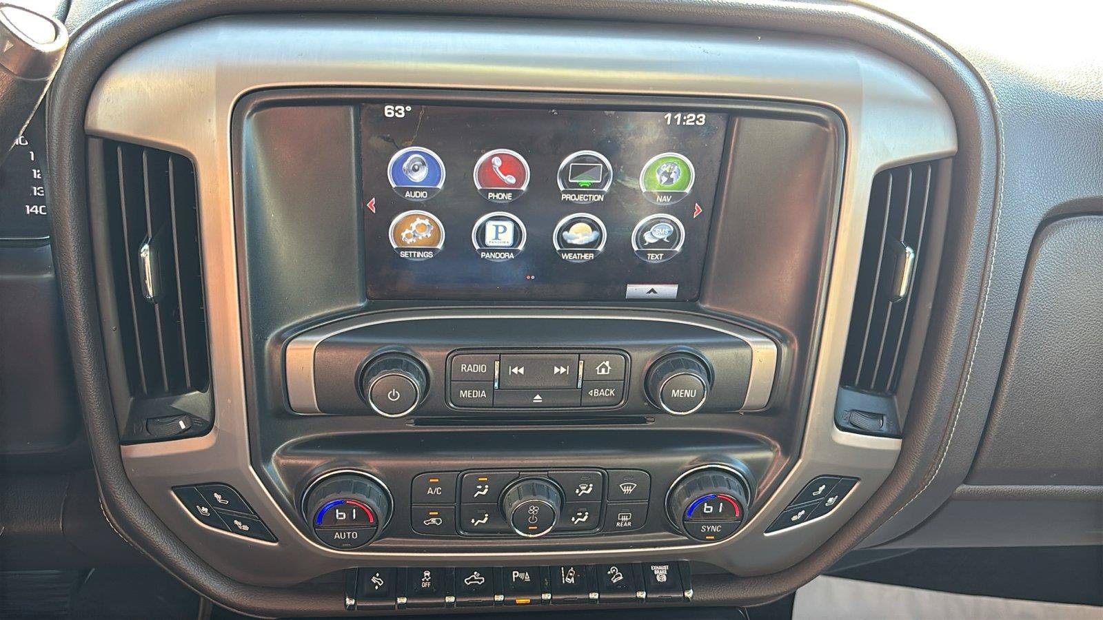 Used 2016 GMC Sierra 2500 Denali w/ Duramax Plus Package AWD/4WD image 32