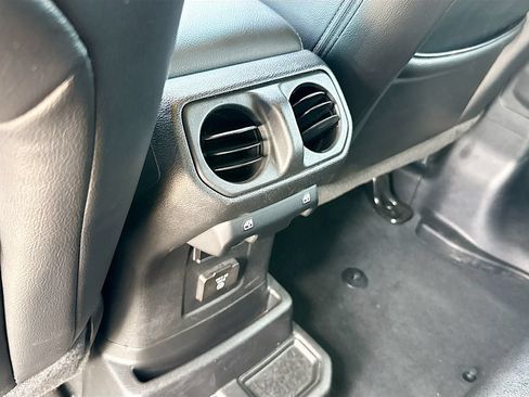 Used 2023 Jeep Wrangler Unlimited Sahara w/ Cold Weather Group AWD/4WD image 28