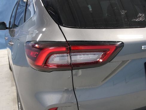 Used 2025 Ford Escape SE FWD image 37