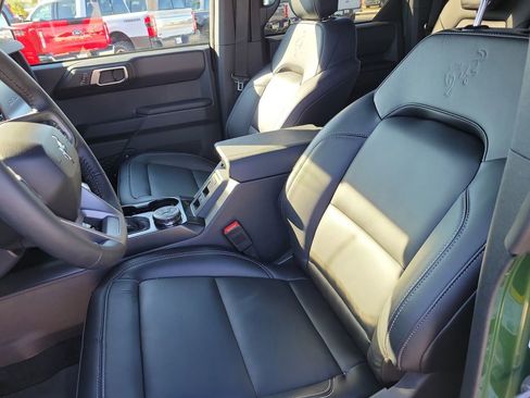 New 2025 Ford Bronco Outer Banks w/ Sasquatch Package AWD/4WD image 19