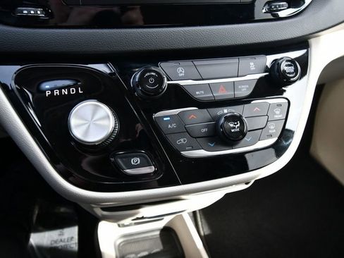 Used 2024 Chrysler Voyager LX FWD image 26