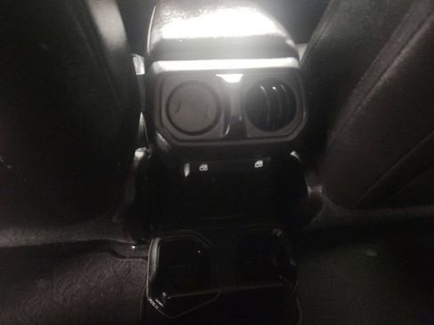 Used 2021 Jeep Wrangler Unlimited Sport image 21