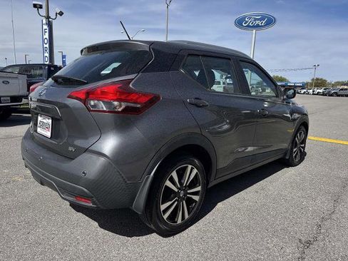 Used 2020 Nissan Kicks SV image 5