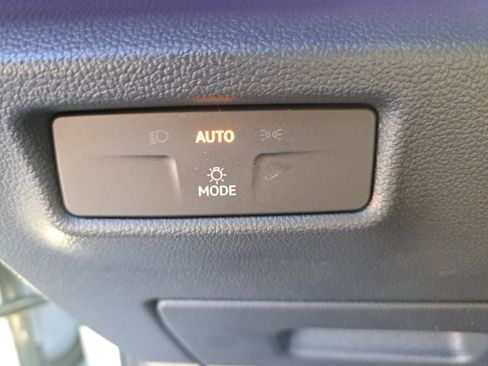 New 2026 Volkswagen Tiguan SE R-Line image 25