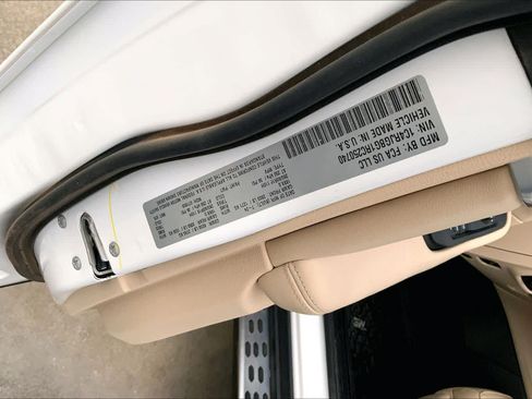 Used 2024 Jeep Grand Cherokee Limited w/ Trailer Tow Package RWD image 34