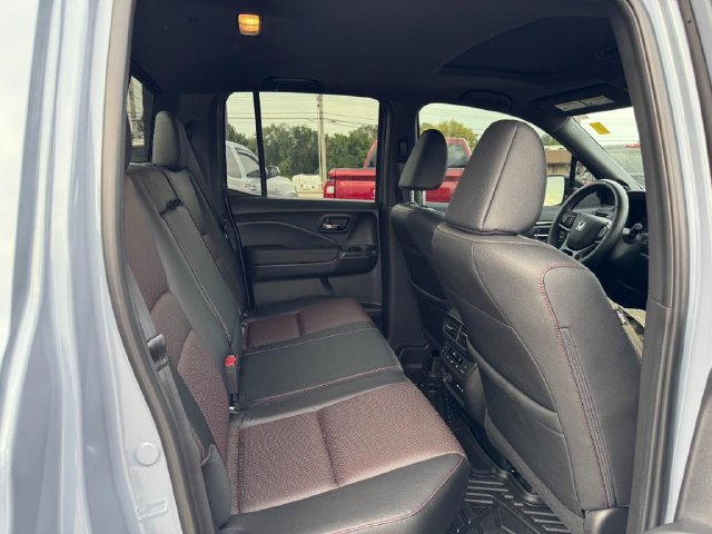 Used 2026 Honda Ridgeline Black Edition image 12
