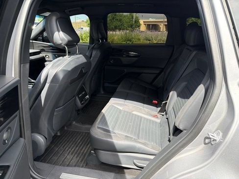 Used 2024 Lincoln Nautilus Reserve w/ Equipment Group 202A AWD/4WD image 11