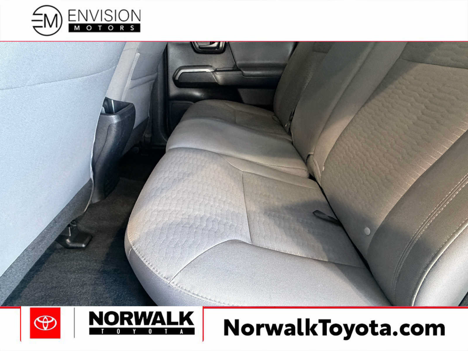 Used 2019 Toyota Tacoma SR5 RWD image 29