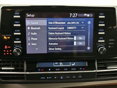 Used 2024 Toyota Sienna LE image 24