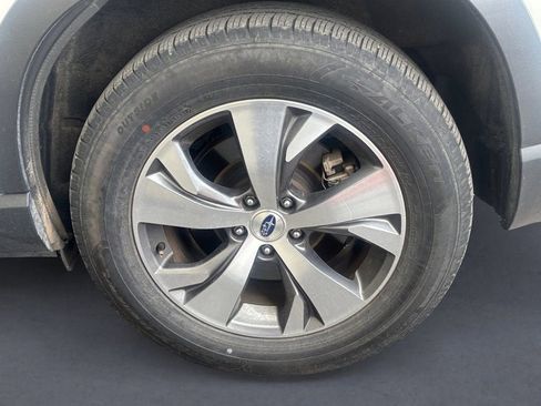 Used 2025 Subaru Ascent Premium AWD/4WD image 9