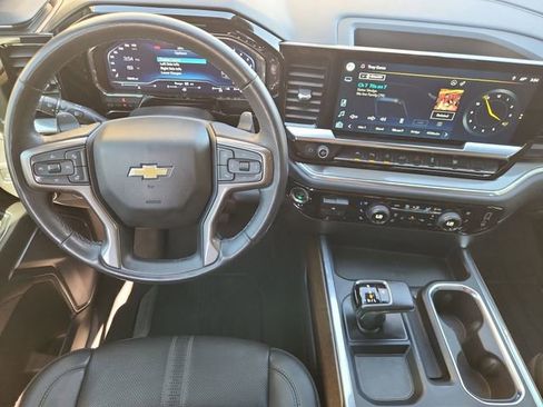 Used 2022 Chevrolet Silverado 1500 High Country w/ High Country Premium Package RWD image 11