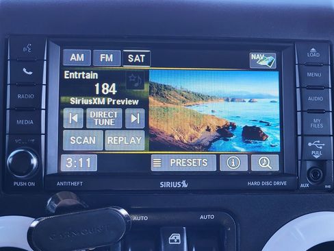 Used 2015 Jeep Wrangler Unlimited Sahara image 29