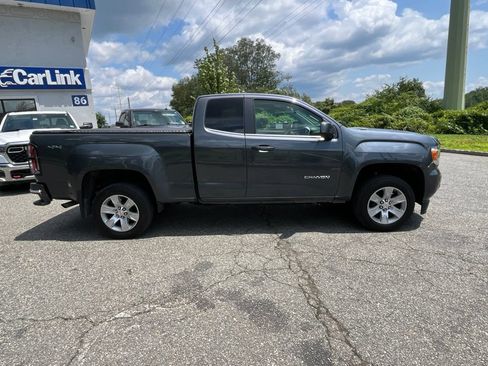 Used 2017 GMC Canyon SLE w/ Trailering Package AWD/4WD image 4