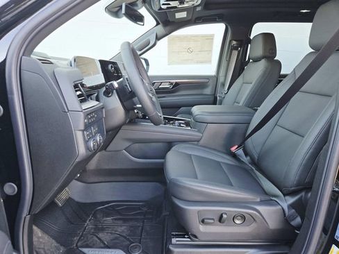 New 2026 Chevrolet Suburban Z71 w/ Comfort Package image 9