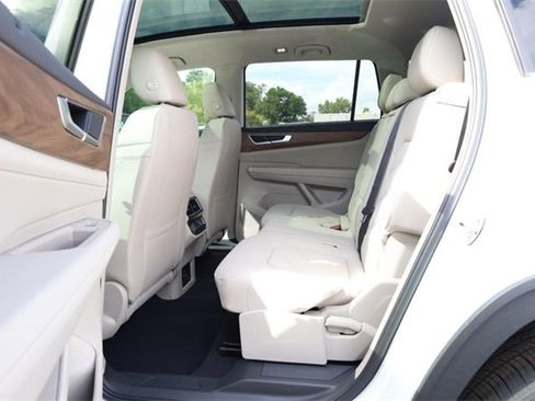 New 2026 Volkswagen Atlas SE image 24