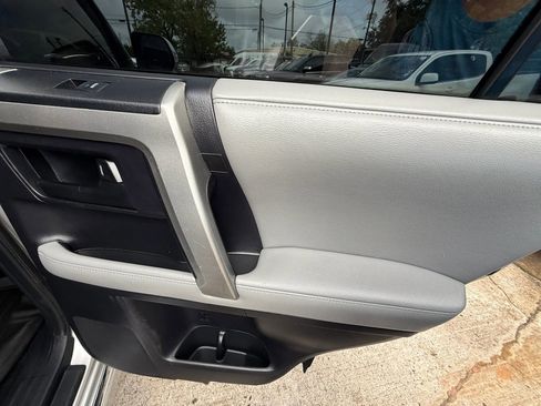 Used 2013 Toyota 4Runner SR5 w/ Convenience Pkg image 22