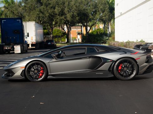 Used 2019 Lamborghini Aventador SVJ image 23