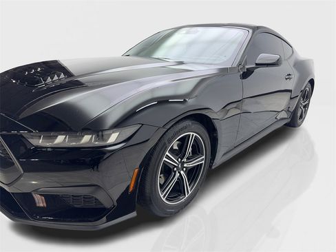 Used 2024 Ford Mustang Coupe image 11