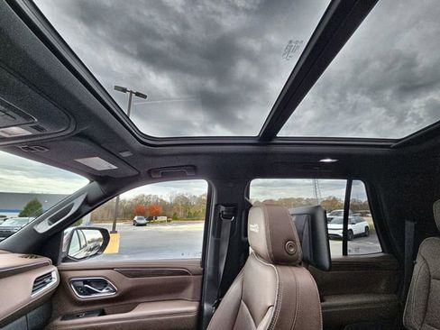 Used 2023 Chevrolet Tahoe High Country w/ LPO, Illumination Package image 27