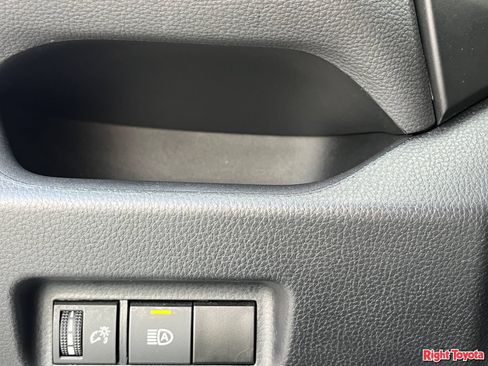 Certified 2024 Toyota RAV4 XLE FWD image 32