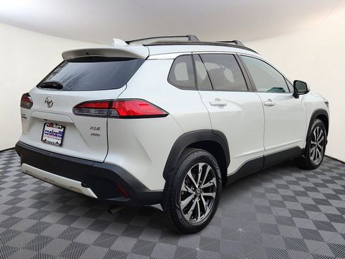 Certified 2023 Toyota Corolla Cross XLE image 6