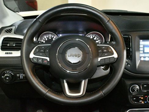 Used 2019 Jeep Compass Latitude w/ Popular Equipment Group image 23